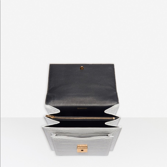 Sharp small chain bag in white - Picture 5 of 6